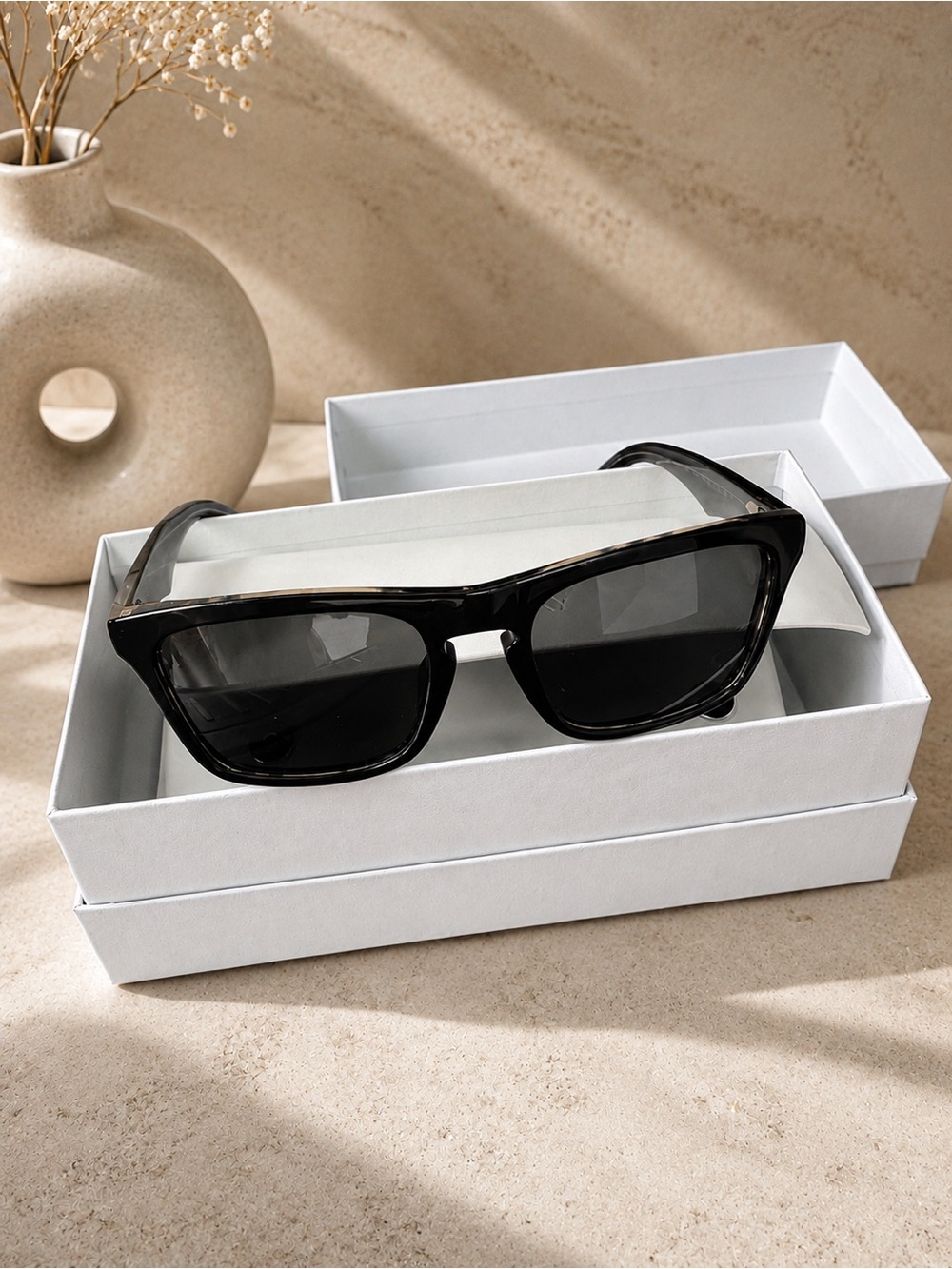 Burberry Black Rectangle Unisex Designer Sunglasses 57 Italy - Picture 6 of 17